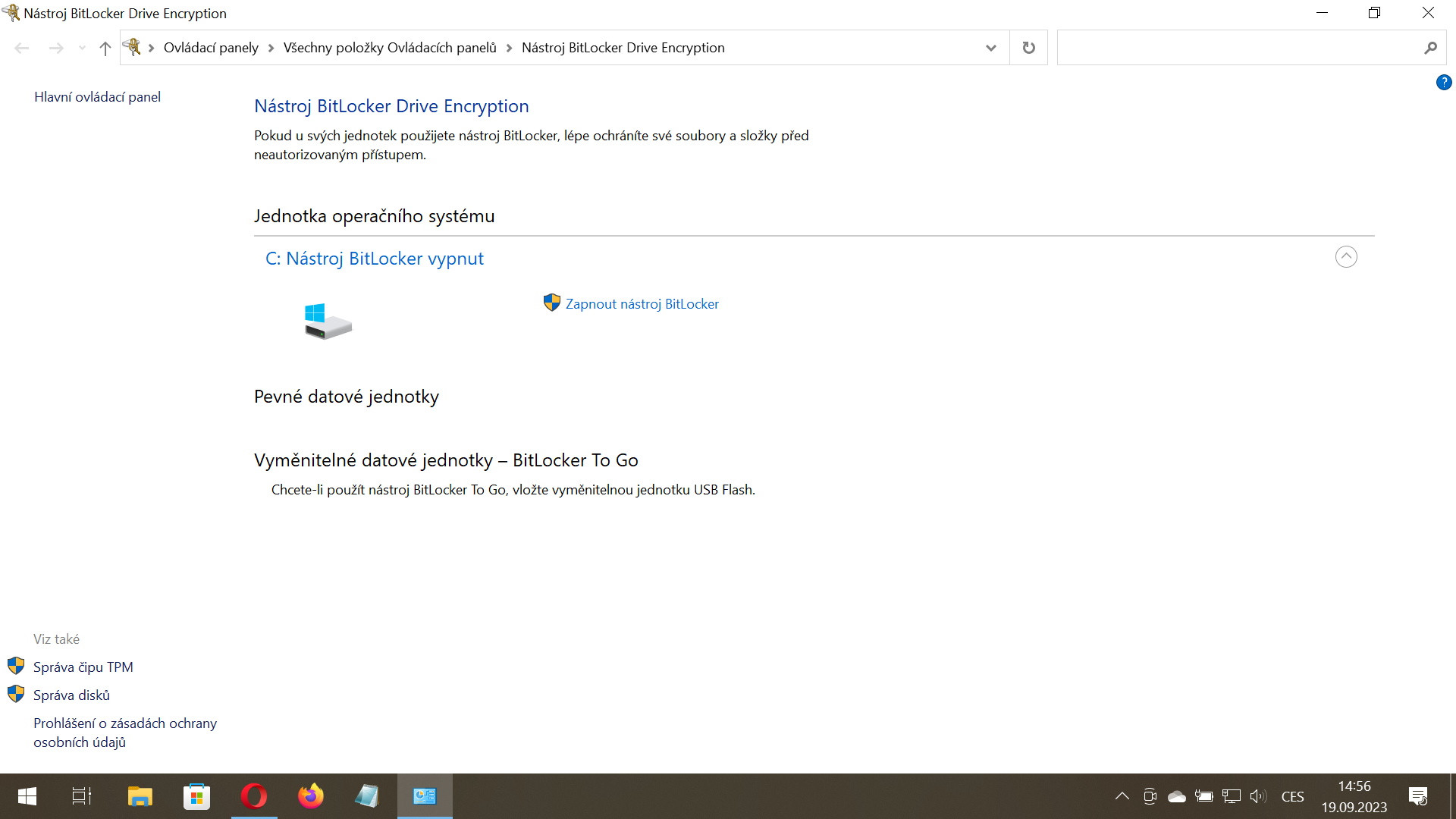 Ovládací panely Windows 10 v češtině — Nástroj BitLocker Drive Encryption, u disku C: je BitLocker vypnutý, vedle odkaz Zapnout nástroj BitLocker